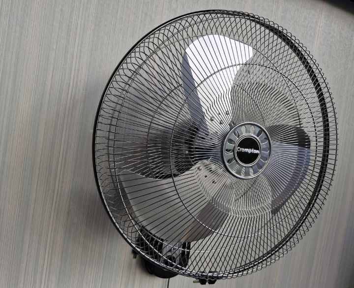 Crompton-Wall-Fan-SStorm2-1